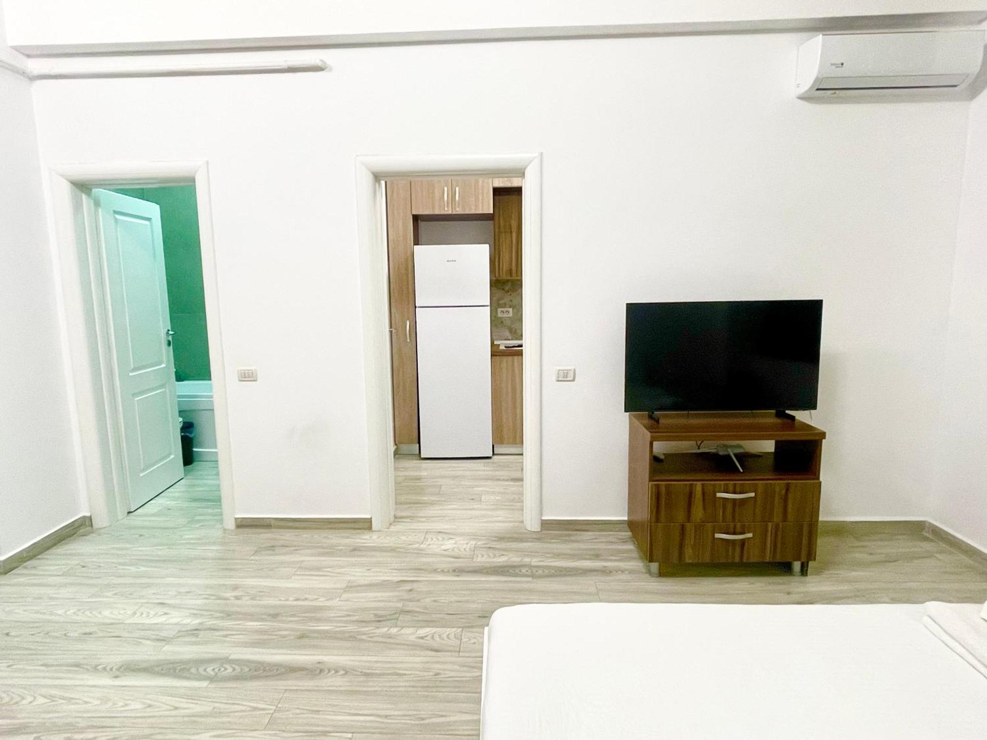 Apartment Adress Cd21 *